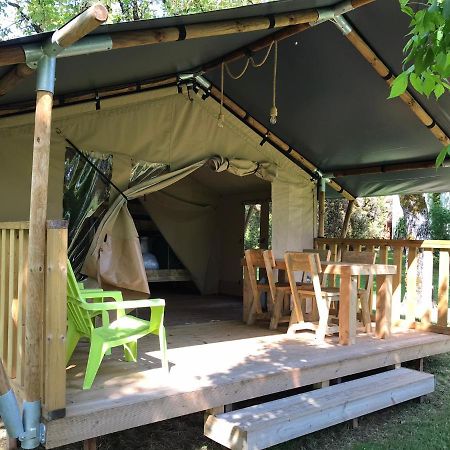 Camping Le Mondou Hotell Saint-Julien-de-Lampon Eksteriør bilde
