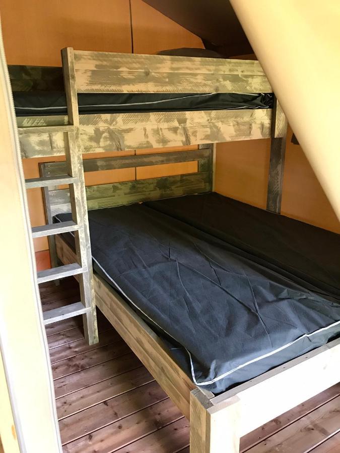 Camping Le Mondou Hotell Saint-Julien-de-Lampon Eksteriør bilde
