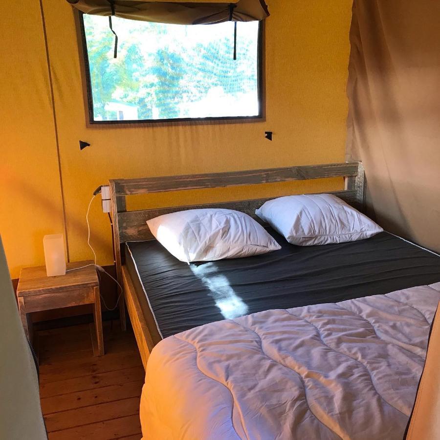 Camping Le Mondou Hotell Saint-Julien-de-Lampon Eksteriør bilde